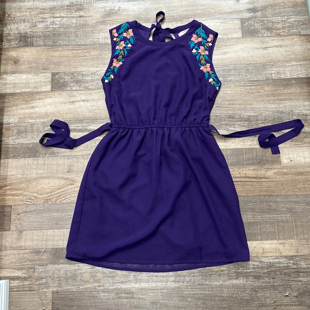 Forever 21 • Purple Sleeveless embroidered Dress